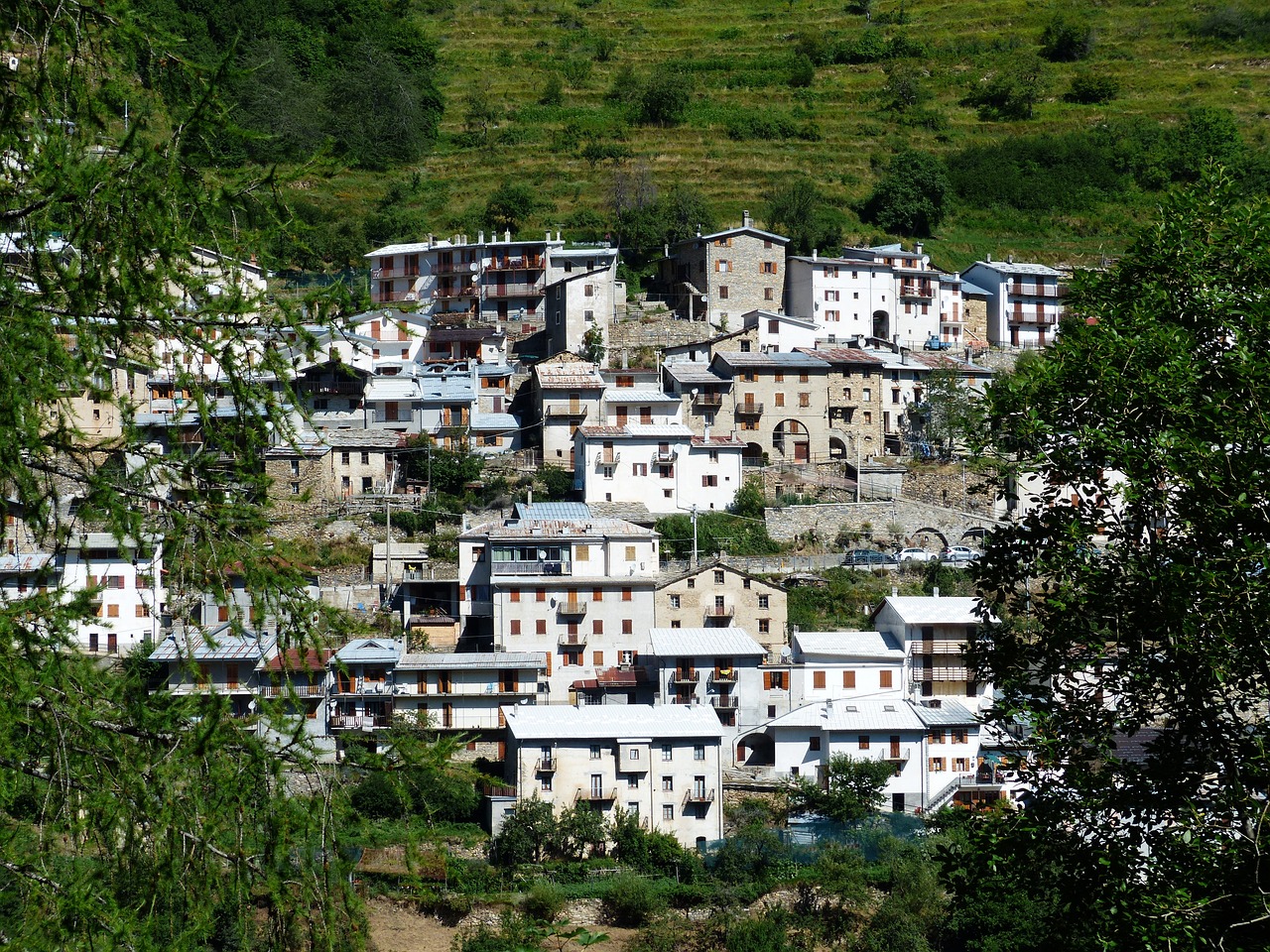 世界“最佳旅游乡村”：“精准扶贫”首倡地十八洞村